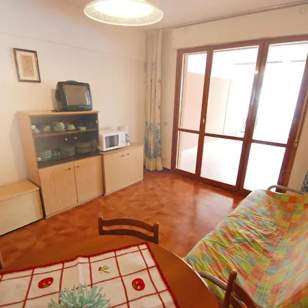 Solarium-4 By Interhome * Μπιμπιόνε